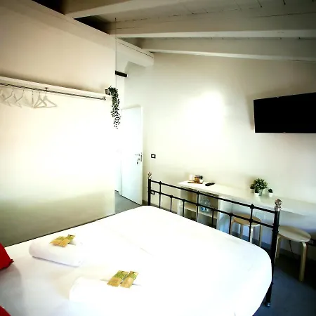 Hotel Ermi à Sona Extérieur photo