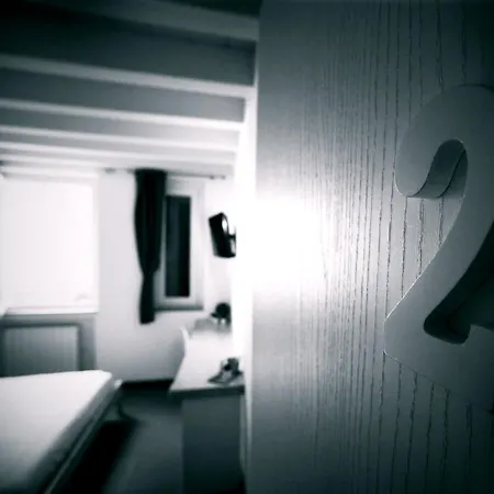 Hotel Ermi à Sona Extérieur photo